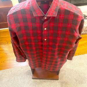 Ledbury Men's dress shirt. Slim fit in tartan plaid